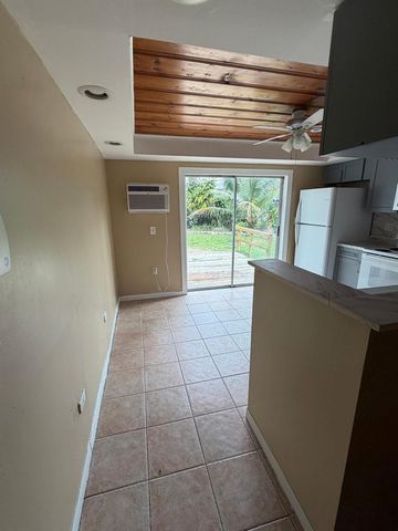 5601 Pierce Street, Hollywood, FL 33021