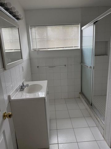 5601 Pierce Street, Hollywood, FL 33021