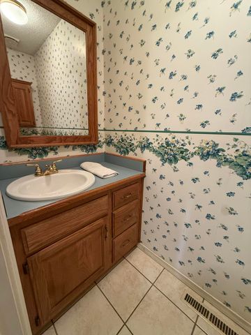 3418 South Virginia Avenue, Springfield, MO 65807