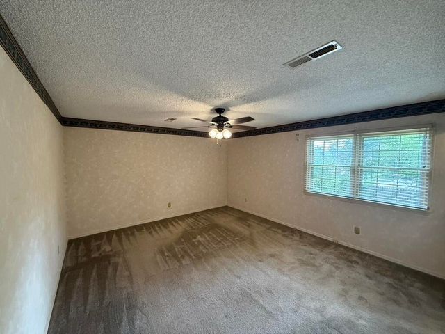 3418 South Virginia Avenue, Springfield, MO 65807