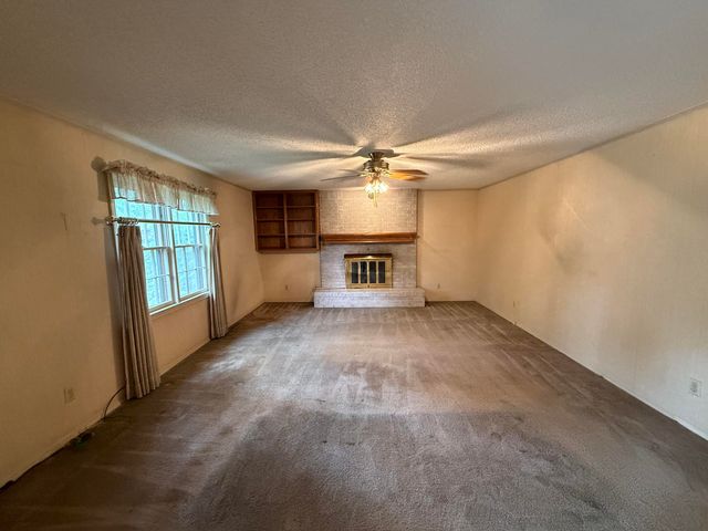 3418 South Virginia Avenue, Springfield, MO 65807