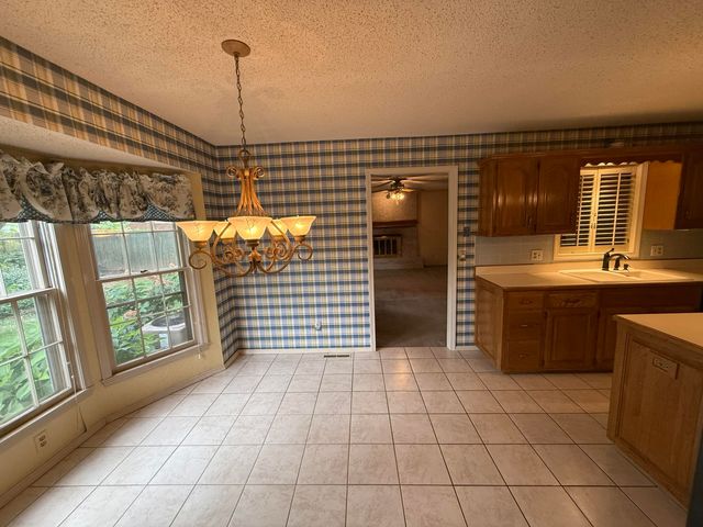 3418 South Virginia Avenue, Springfield, MO 65807