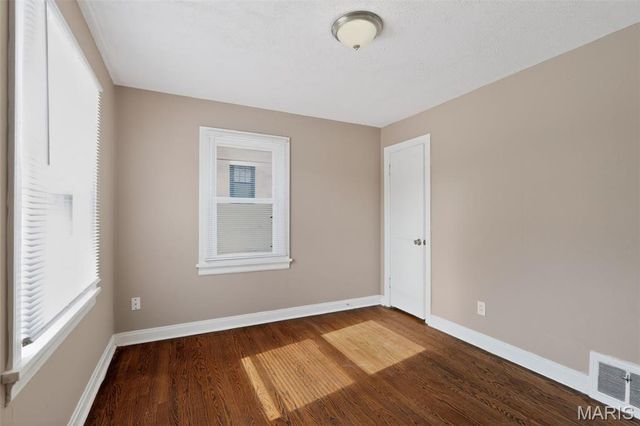 405 Estelle Avenue, Ferguson, MO 63135