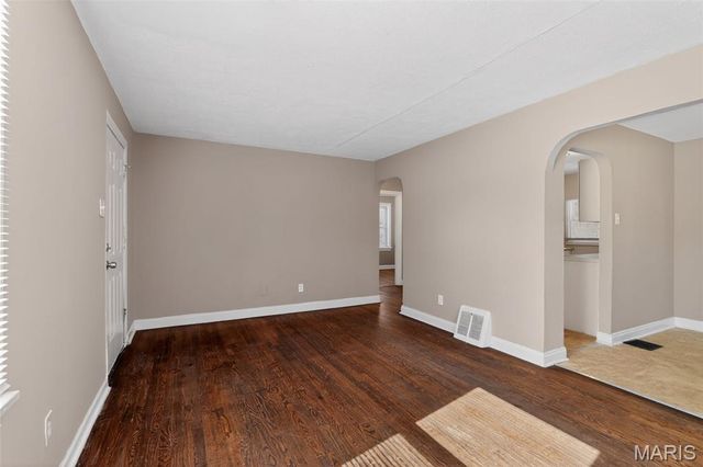 405 Estelle Avenue, Ferguson, MO 63135