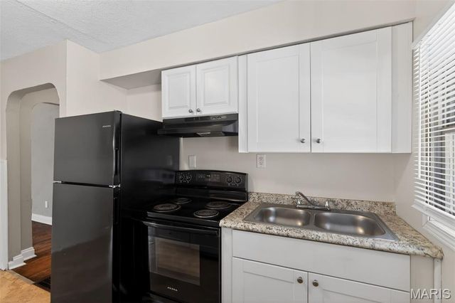 405 Estelle Avenue, Ferguson, MO 63135