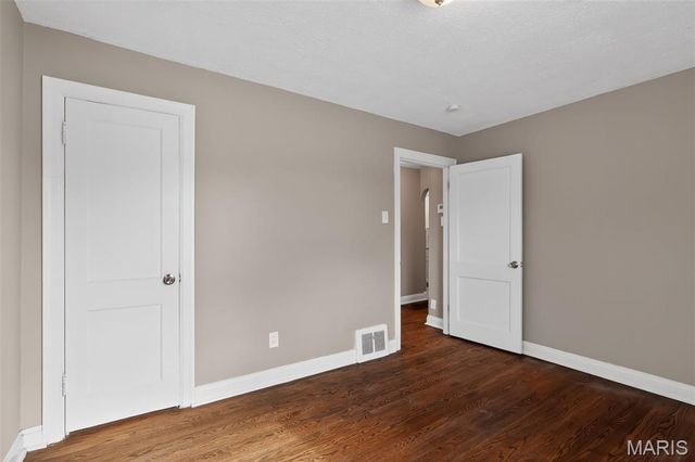 405 Estelle Avenue, Ferguson, MO 63135