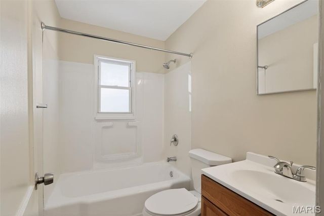 405 Estelle Avenue, Ferguson, MO 63135