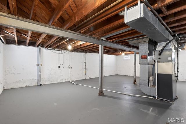 405 Estelle Avenue, Ferguson, MO 63135