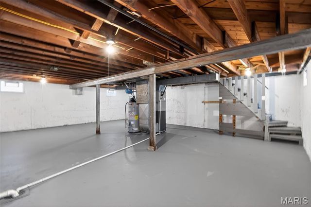 405 Estelle Avenue, Ferguson, MO 63135