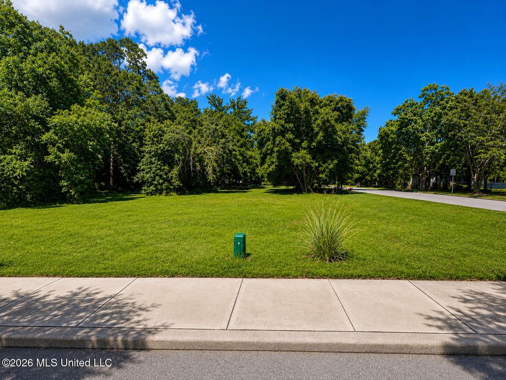 250 Lee Street, Biloxi, MS 39530