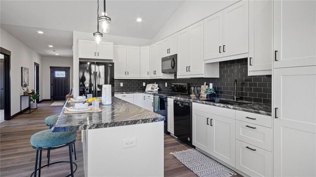 3375 Iris Drive, Eau Claire, WI 54703