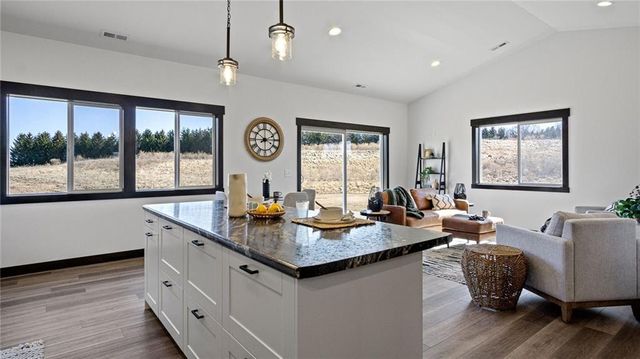 3375 Iris Drive, Eau Claire, WI 54703