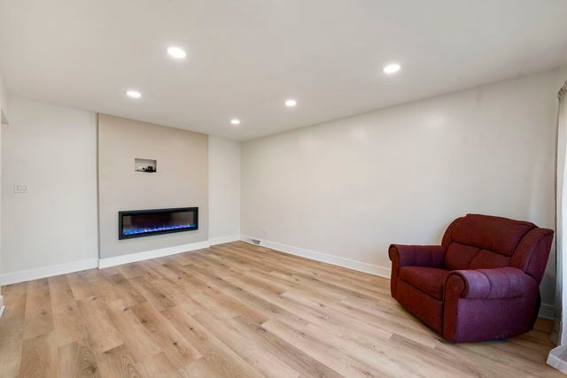 5146 Michigan Avenue, Schiller Park, IL 60176