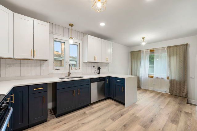 5146 Michigan Avenue, Schiller Park, IL 60176