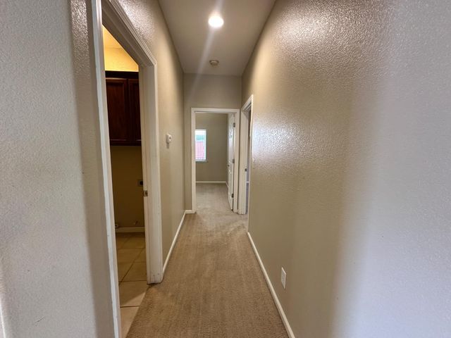 2940 Las Flores Cir, Los Banos, CA 93635