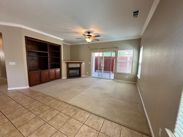 2940 Las Flores Cir, Los Banos, CA 93635