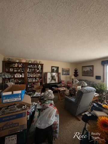 35845 Castlewood Court, Westland, MI 48185