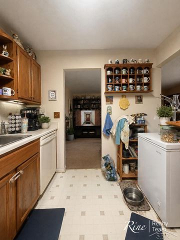 35845 Castlewood Court, Westland, MI 48185