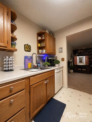 35845 Castlewood Court, Westland, MI 48185