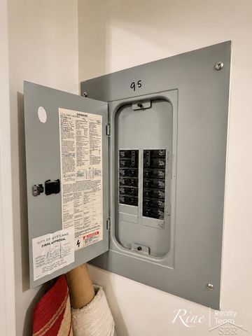 35845 Castlewood Court, Westland, MI 48185