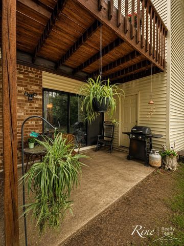35845 Castlewood Court, Westland, MI 48185