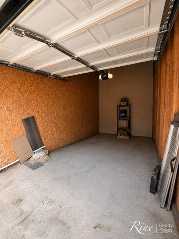 35845 Castlewood Court, Westland, MI 48185