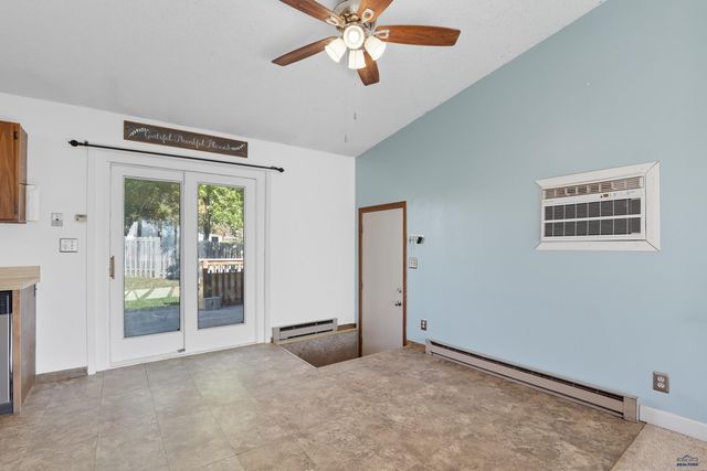 6517 BEVERLY DR, Rapid City, SD 57701