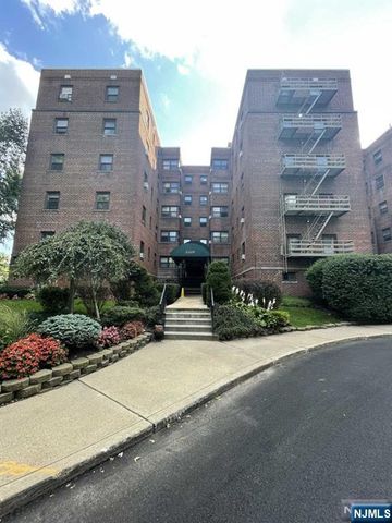 2329 Hudson Terrace C 9, Fort Lee, NJ 07024