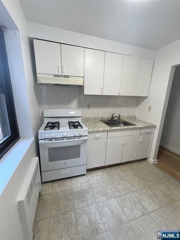 2329 Hudson Terrace C 9, Fort Lee, NJ 07024