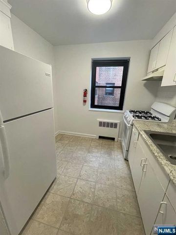 2329 Hudson Terrace C 9, Fort Lee, NJ 07024