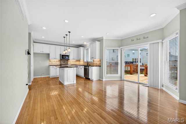 1306 Avondale Spring Drive, O'fallon, MO 63368
