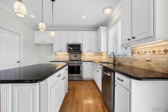 1306 Avondale Spring Drive, O'fallon, MO 63368