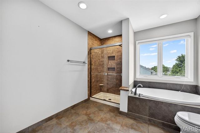1306 Avondale Spring Drive, O'fallon, MO 63368