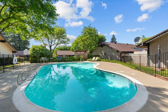 5509 Sequoia Cir, Citrus Heights, CA 95610