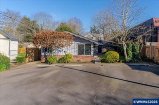 130 24th St NE, Salem, OR 97301