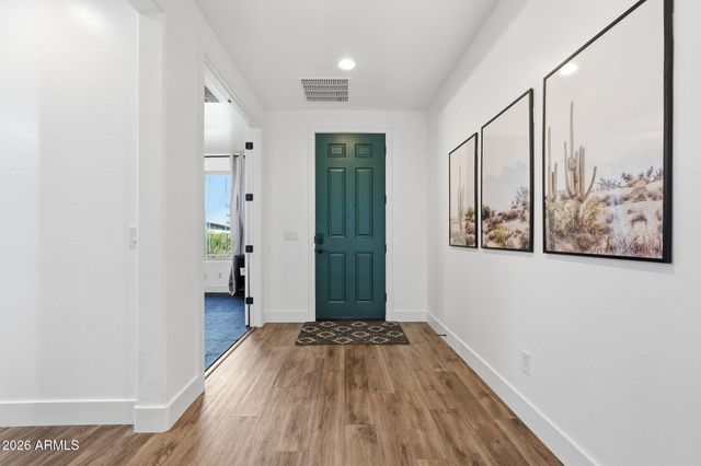 1923 W SUMMER Lane, San Tan Valley, AZ 85144