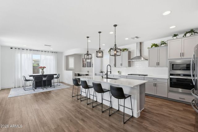 1923 W SUMMER Lane, San Tan Valley, AZ 85144
