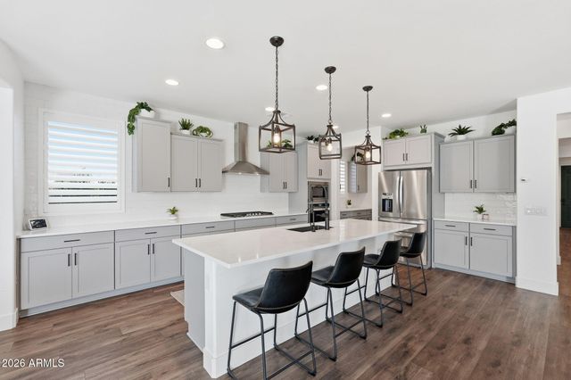 1923 W SUMMER Lane, San Tan Valley, AZ 85144