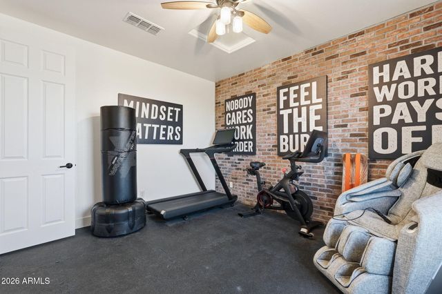 1923 W SUMMER Lane, San Tan Valley, AZ 85144