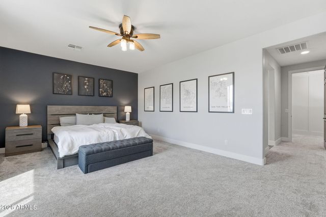 1923 W SUMMER Lane, San Tan Valley, AZ 85144