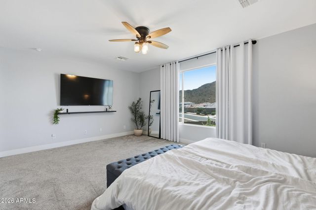 1923 W SUMMER Lane, San Tan Valley, AZ 85144