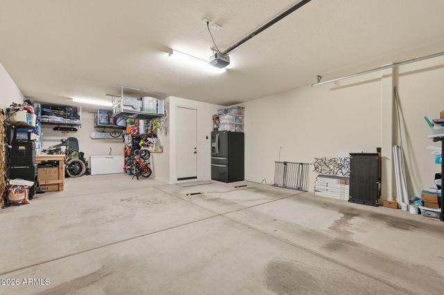 1923 W SUMMER Lane, San Tan Valley, AZ 85144