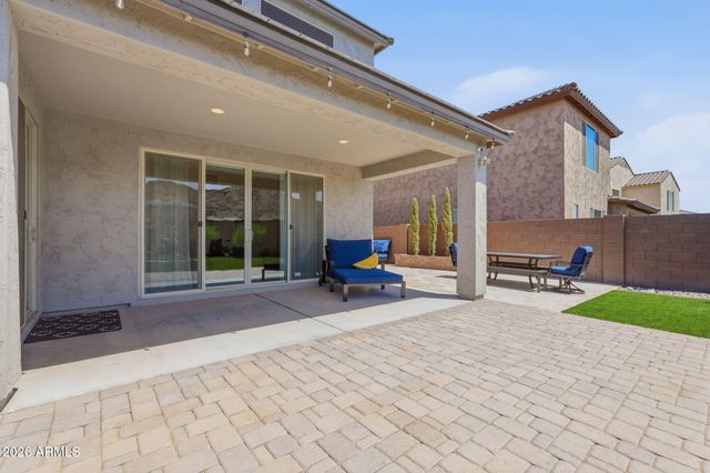1923 W SUMMER Lane, San Tan Valley, AZ 85144