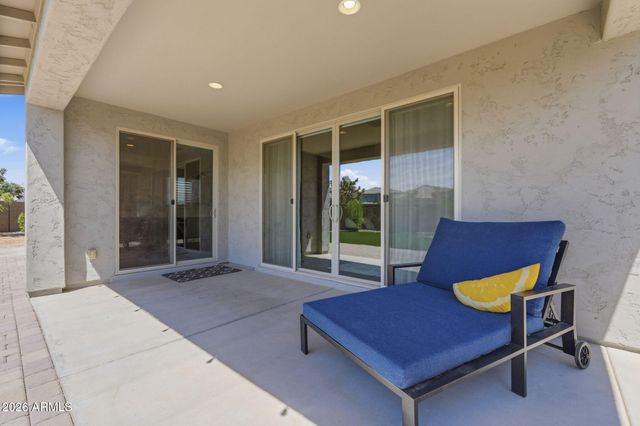 1923 W SUMMER Lane, San Tan Valley, AZ 85144