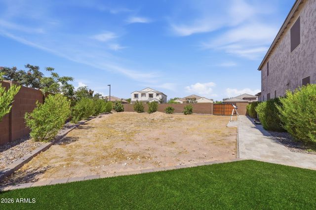 1923 W SUMMER Lane, San Tan Valley, AZ 85144