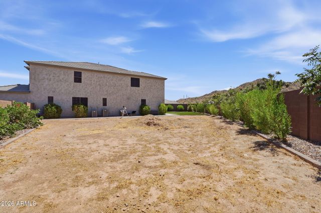1923 W SUMMER Lane, San Tan Valley, AZ 85144