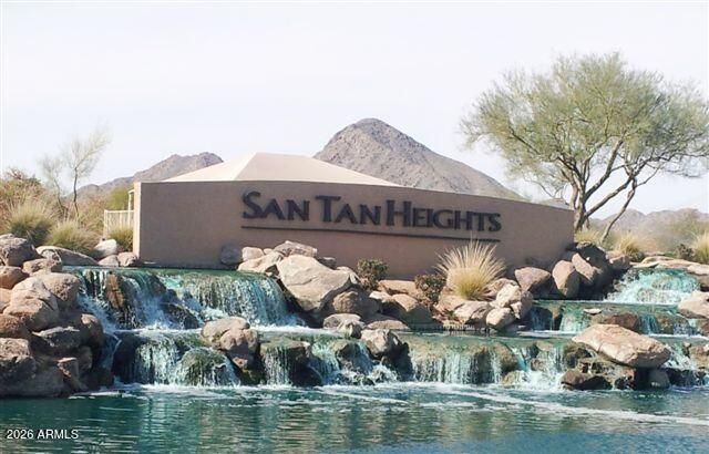 1923 W SUMMER Lane, San Tan Valley, AZ 85144
