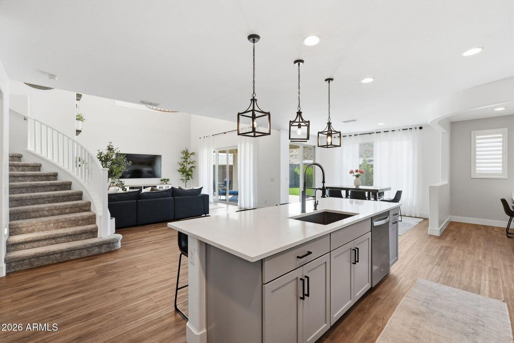 Image 17 of property listing at 1923 W SUMMER Lane, San Tan Valley, AZ 85144