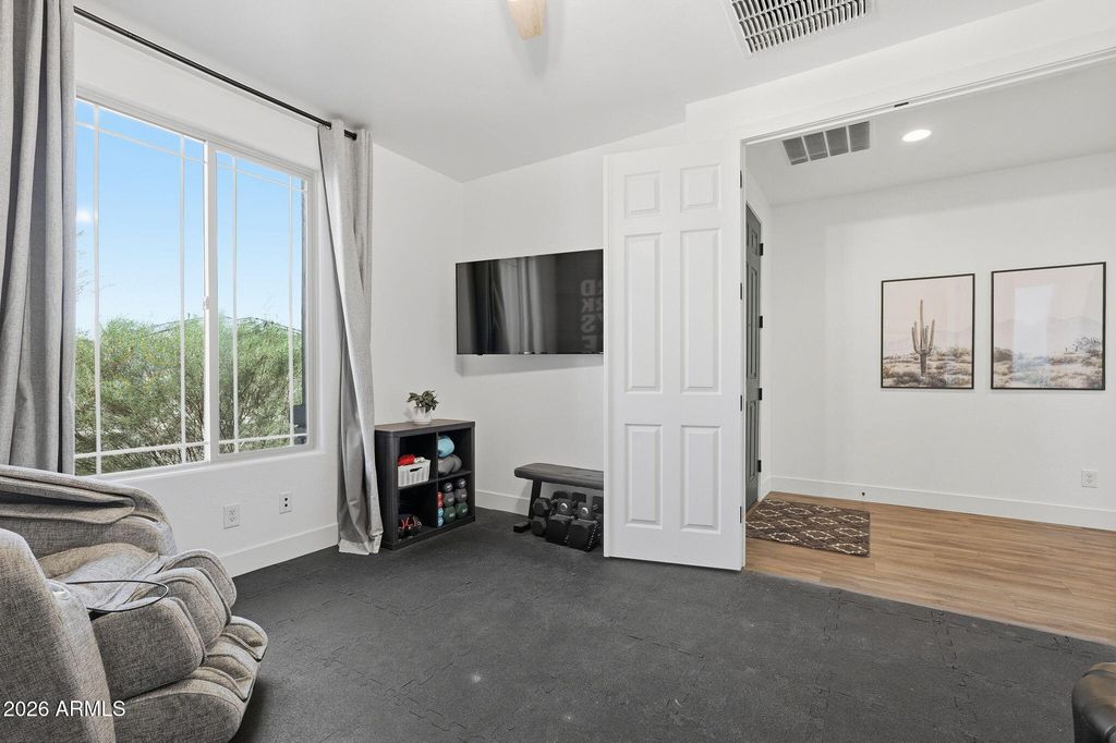 Image 26 of property listing at 1923 W SUMMER Lane, San Tan Valley, AZ 85144