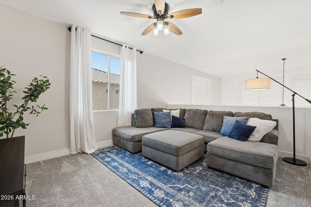 Image 34 of property listing at 1923 W SUMMER Lane, San Tan Valley, AZ 85144